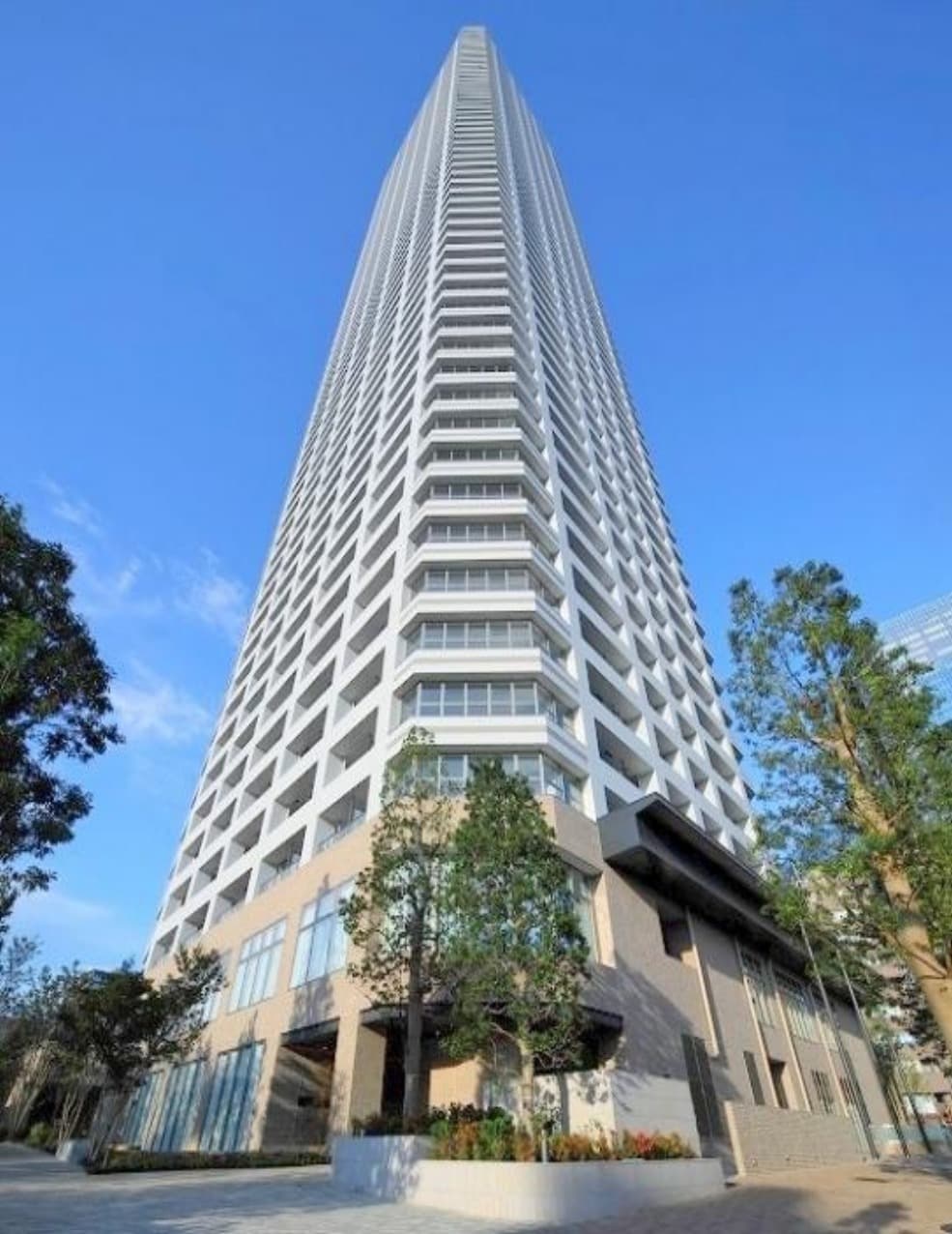 ザ・パークハウス西新宿タワー60 52F 建筑物外观